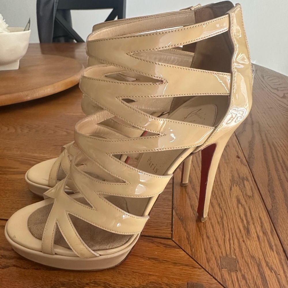 Authentic Christian Louboutin Fernando 120 sandals in nude patent leather